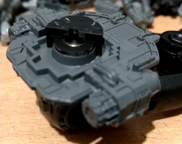 Titanicus Warlord Torso-Pelvis  magner holder