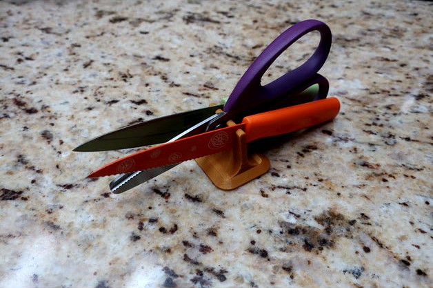 Little Knives Holder with Scissors