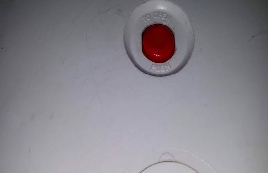 Igloo Playmate Cooler Button