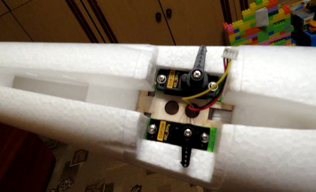 Sonicmodell Binary servo