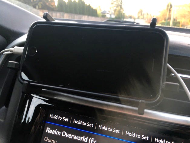 iPhone 8 dash mount