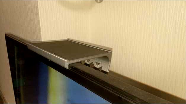 Parameterized monitor tray