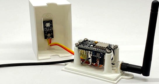 Case for ESP8266 NodeMCU and DHT22 for wall mount