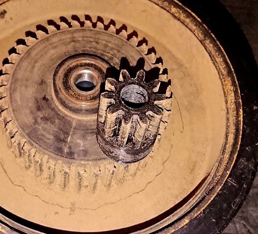 VIking/Stihl lown mover pinion