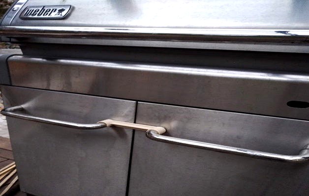 Weber BBQ Door Keeper