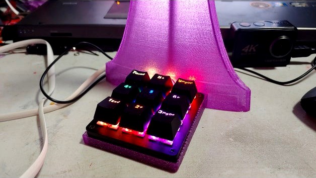 Lav Mic Custom Keypad Stand