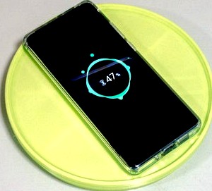 Customizable Extension Tray for Wireless Charging Pads