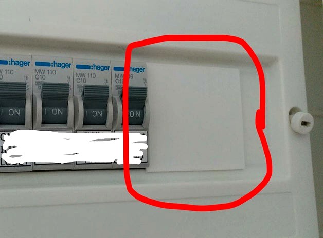 Universal rectangular filler plate