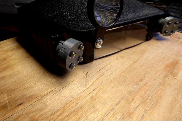 LED replacement for head magnifier incandescent bulb