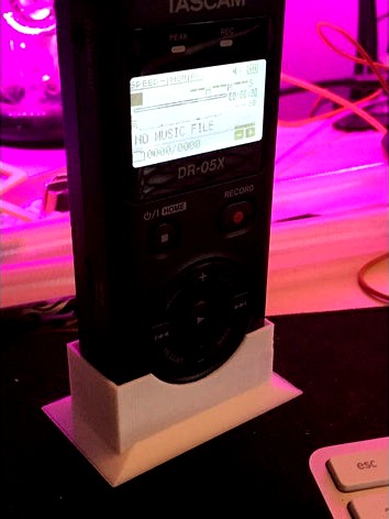 Tascam DR-05X holder