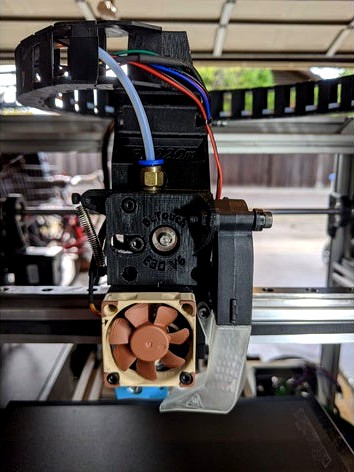 E3D V6 hotend with BLTouch for Linear guide and 2020 Extrusion by Chromatophore