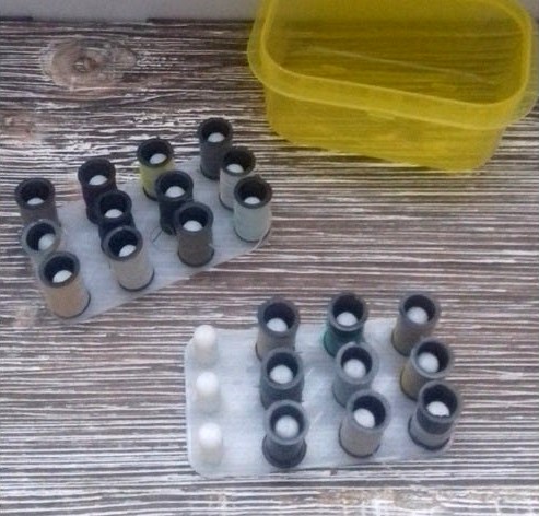 sewing thread  spool holder ( spool of diameter 1cm) by leoR73