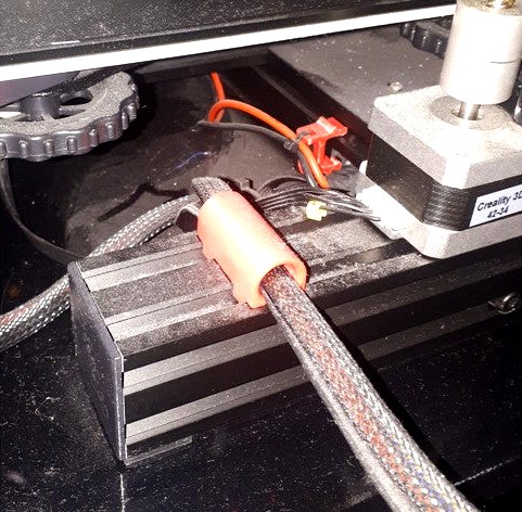 Ender 3 Cable Guide by FeanorTech