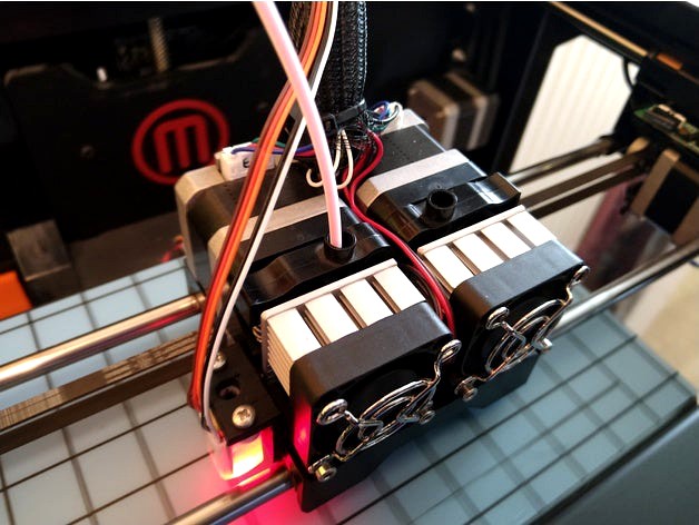 Makerbot Replicator 2x BLTouch mount by jifop