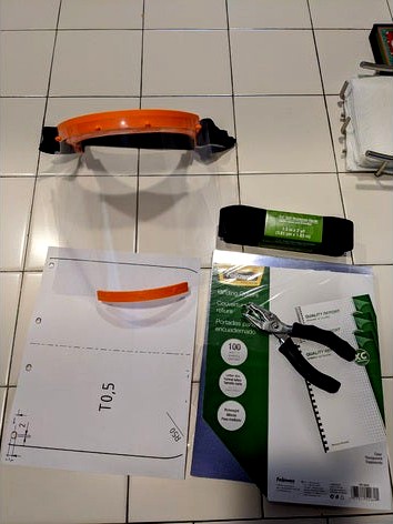 Modified Prusa RC3 Face Shield by alxdgr8