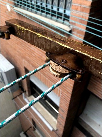 Clothesline Pulley by Gostout