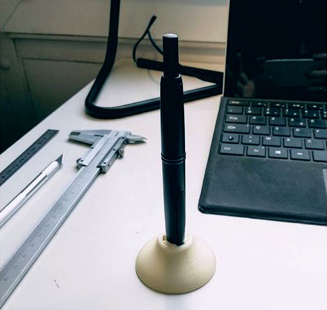 Foutain pen stand (Pilot Capless) by Printosaurus