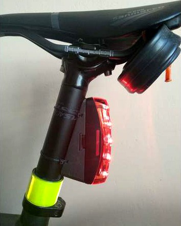 Flasher Holder On The Seat Post by pemlik