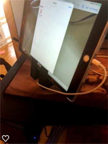 Ipad Stand by abnormalus