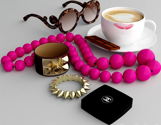 аксессуары и чашка кофе