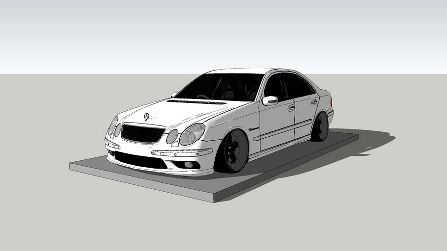 Mercedes-AMG E55 W211 - Stance