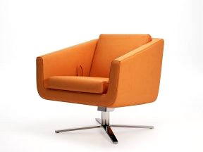 Pavo Armchair