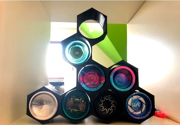Modular Yoyo Hex Honeycomb Display by Pandamonium_