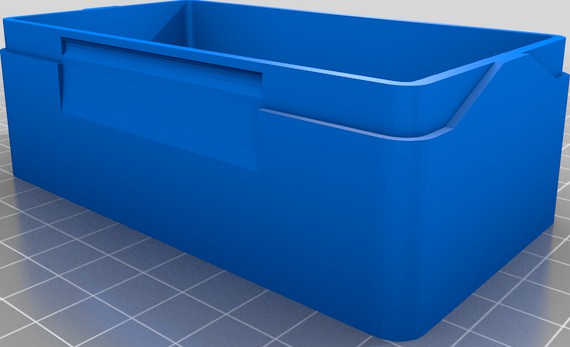 Box with lid by etheralgreen