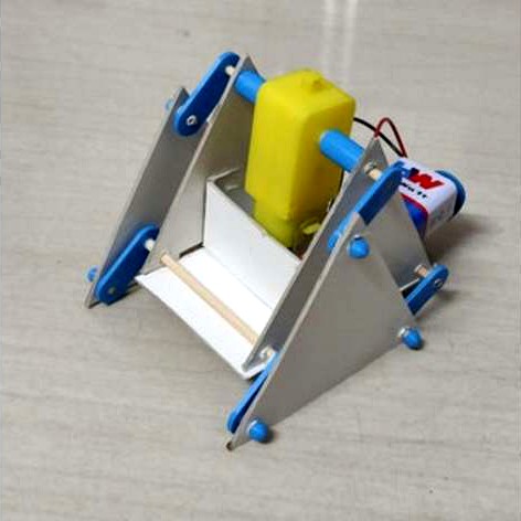 Triangle Robot using Geared motor by Amit_jain