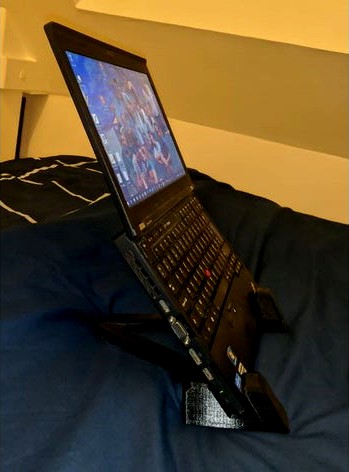 Laptop Holder / stand by renorouge