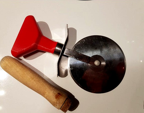 Replacement pizza cutter handle by agmcmll