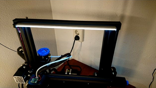 Creality Ender 3 V2 Lamp fixure holder light by zwapz