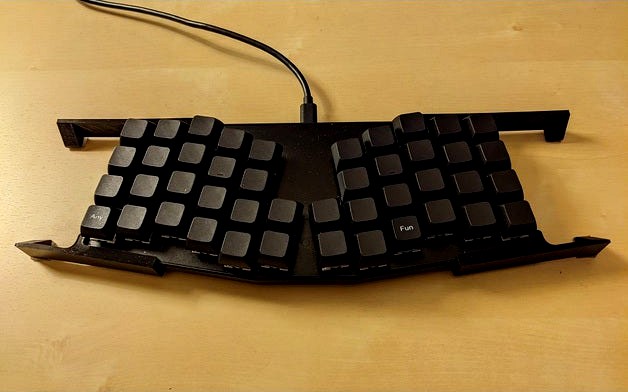 Atreus keyboard feet by regularfry