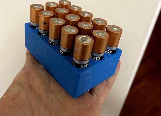 AA Battery Holder by bulgaro80