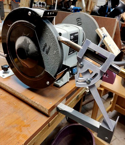 Sharpening jig for woodturning by 2f2