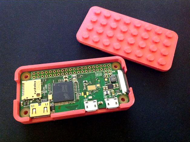 Raspberry Pi Zero screwless LEGO case by iambobot_com