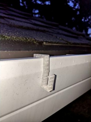 Gutter clips for light strings by Chazz_3D