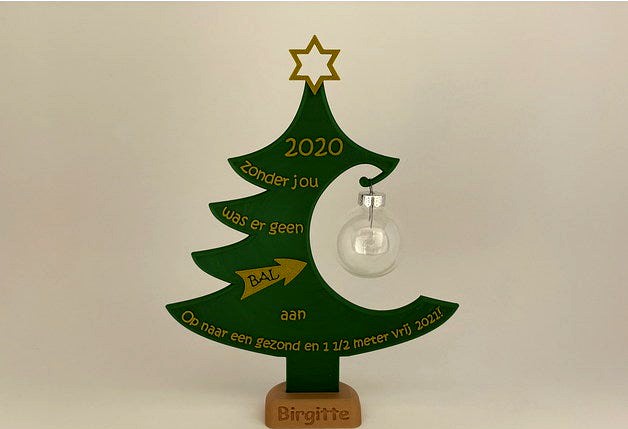 Christmas tree with ball and Dutch text by Satellietje