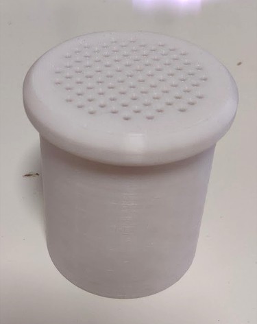 Flour shaker / flour sifter by Duckle