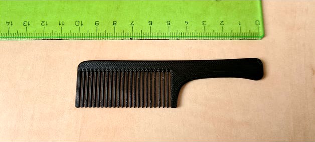 Beard comb by TomLabs