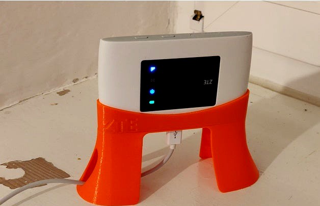 ZTE MF920/MF920V cradle by wavexx