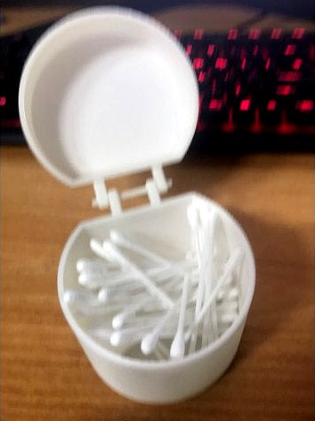 Cotton swab case by jihoon17