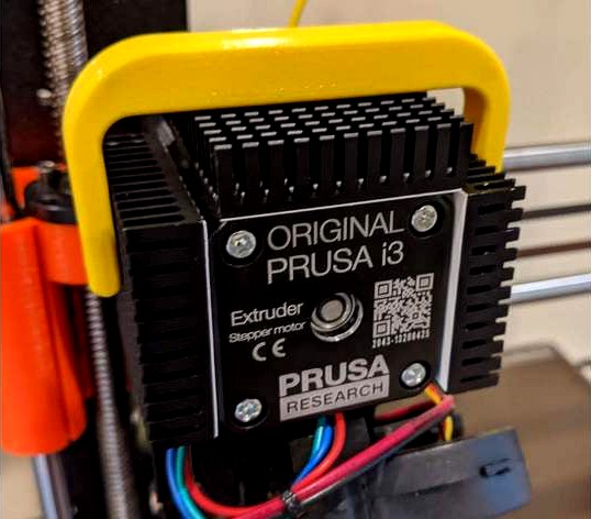 Prusa i3 Nema17 Extruder Motor Heatsink Clamp by Revenson