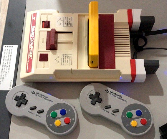 Famicom Detachable Controller Port NES/SNES Mod by TheJeffChen