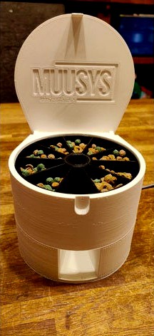 Rotating Automatic Kibble Feeder Cats/Bunny/Small Pets by Juggalooo