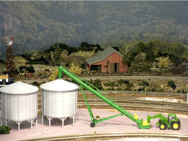 HO Scale Grain Auger and Bin by kabrumble 3d model