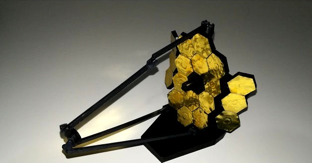 Foldable James Webb Telescope by minching
