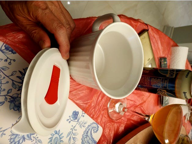 Cover's lid or lid's cover by oldold7