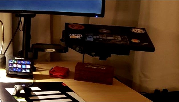 VESA keyboard or laptop mount by tankgrrl