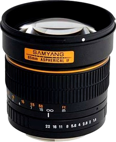 Samyang 85mm F1.4 lens hood aps-c by Michal_King